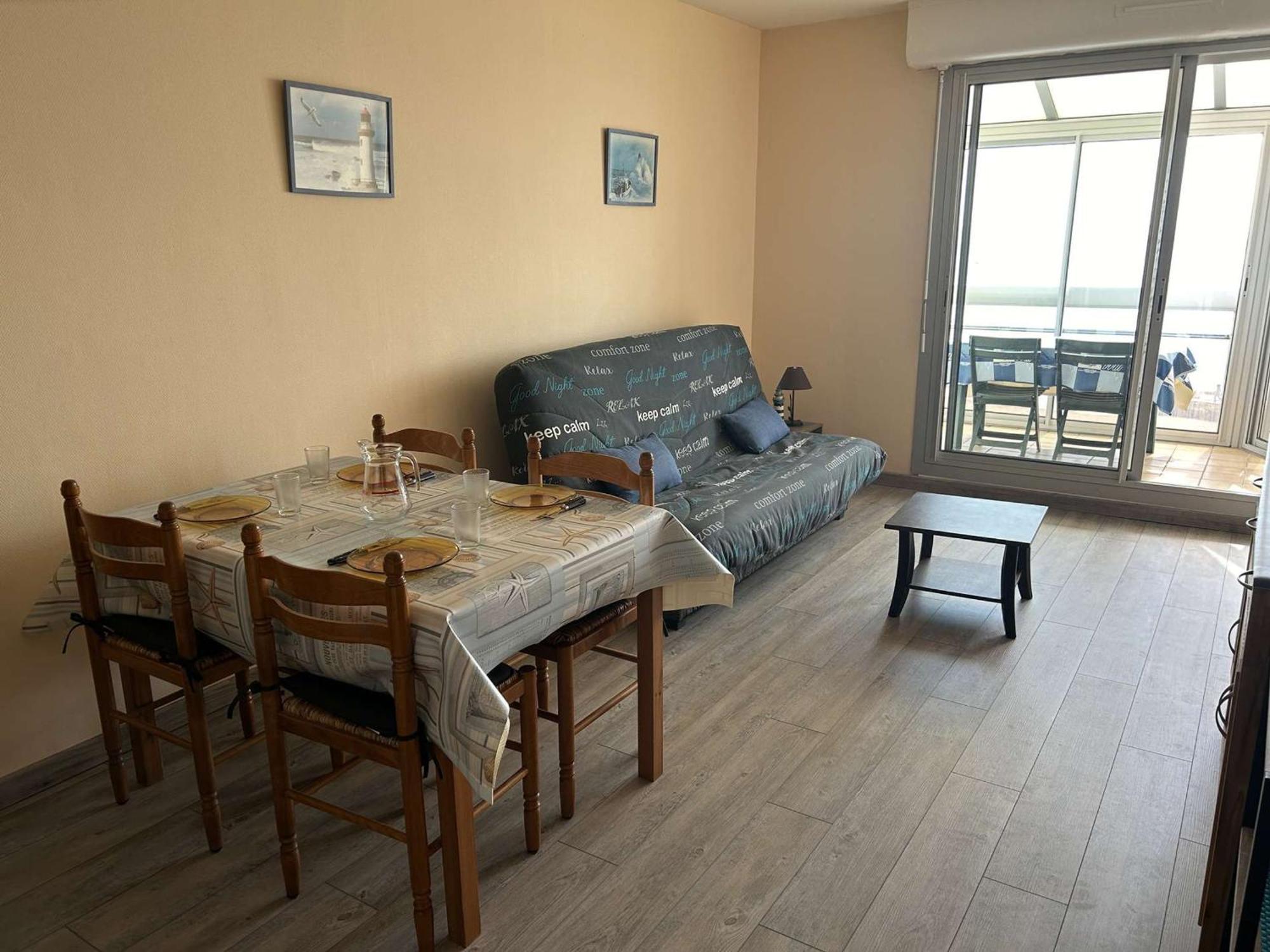 Appartement 2 Pieces Avec Balcon Et Parking A Saint-Gilles-Croix-De-Vie - Fr-1-224-39 Екстериор снимка