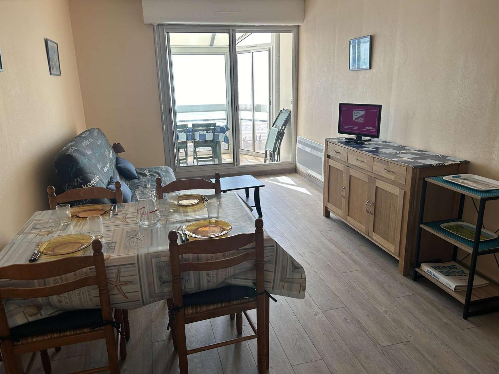 Appartement 2 Pieces Avec Balcon Et Parking A Saint-Gilles-Croix-De-Vie - Fr-1-224-39 Екстериор снимка