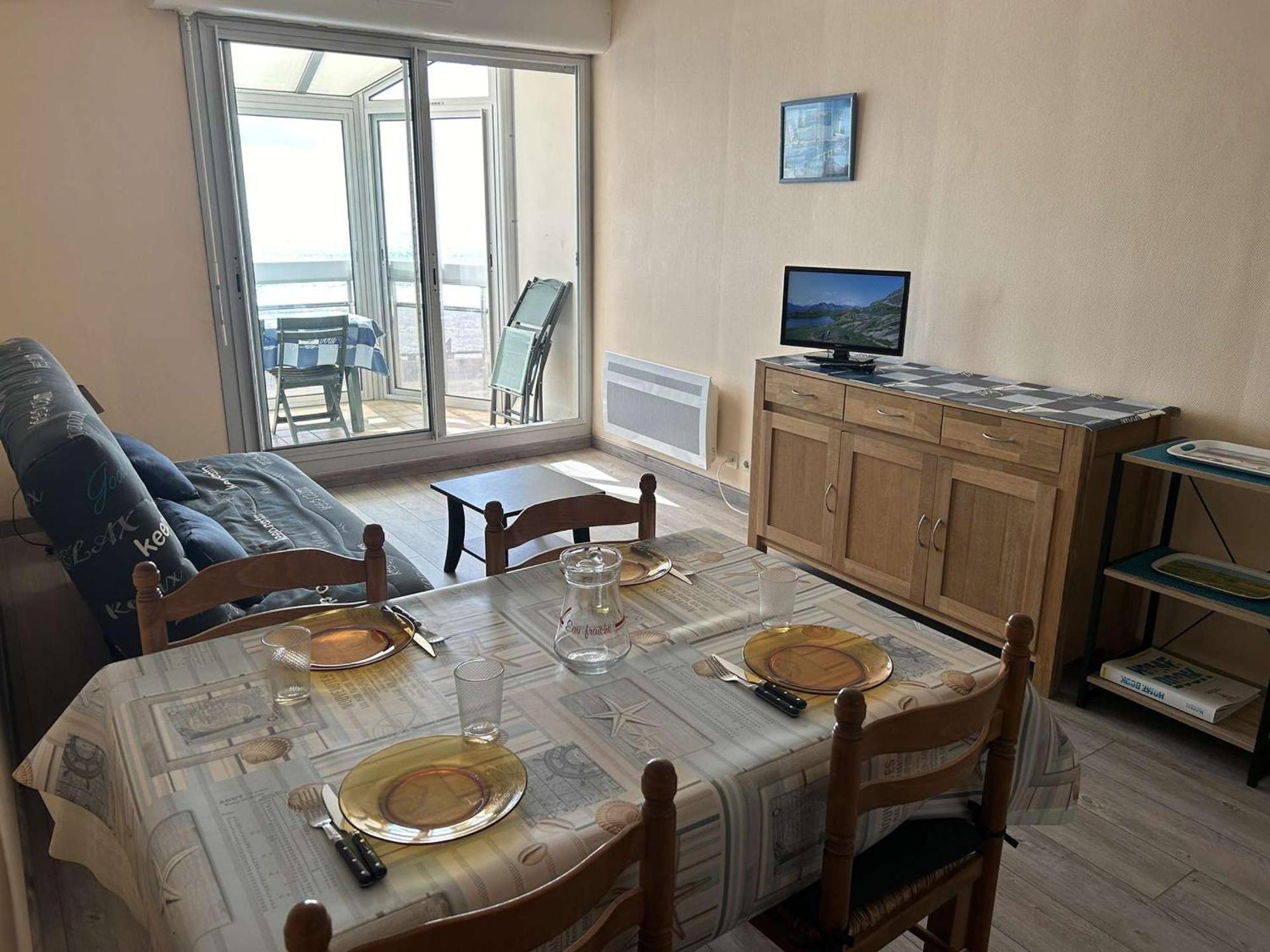 Appartement 2 Pieces Avec Balcon Et Parking A Saint-Gilles-Croix-De-Vie - Fr-1-224-39 Екстериор снимка